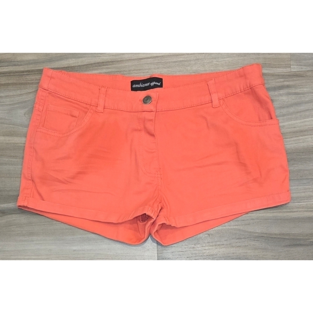 Ambiance Apparel Shorts Size Large